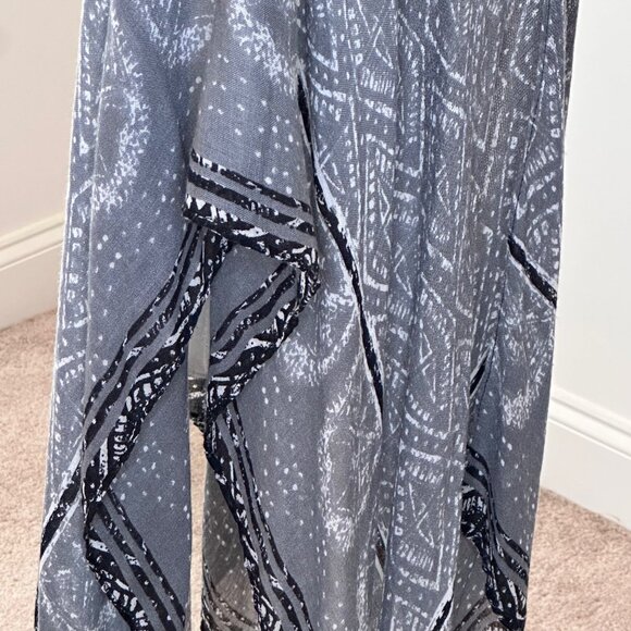 Gray Boho Geometric Kimono Lightweight Sheer Tassel Trim Shawl Wrap - Picture 3 of 15